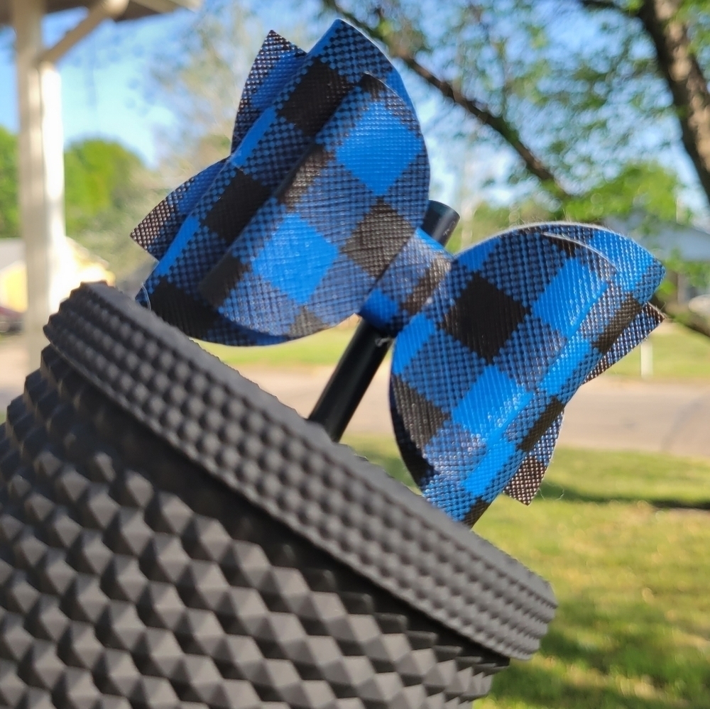 Tumbler bow straw topper